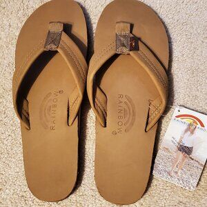 NWT Women's Rainbow Sandals XL Wide Strap